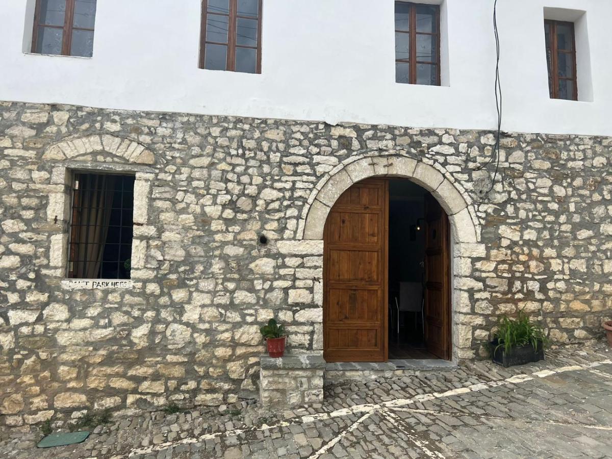 Hotel Omer The Ottoman House Berati Exterior foto